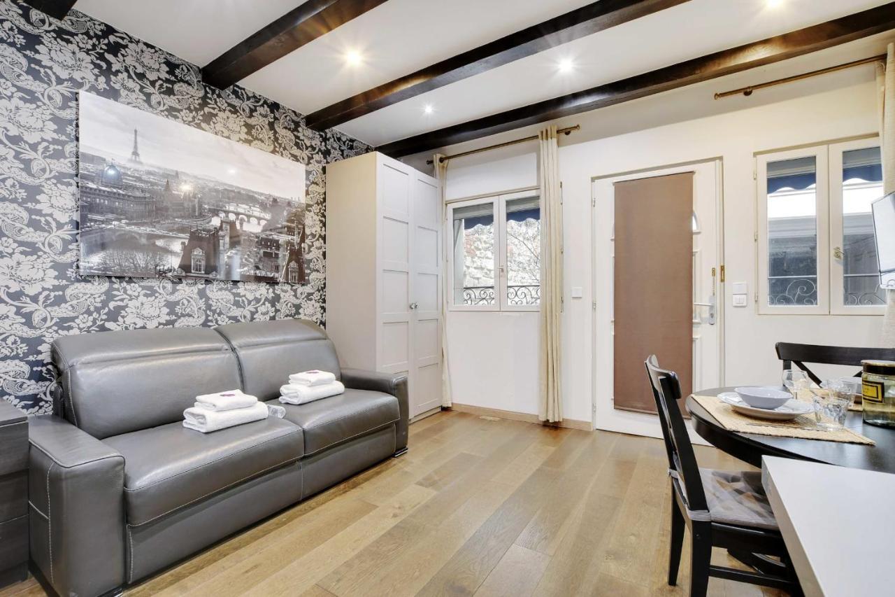 Charming Apt In An Exceptional Location In The Heart Of -louvre Paris